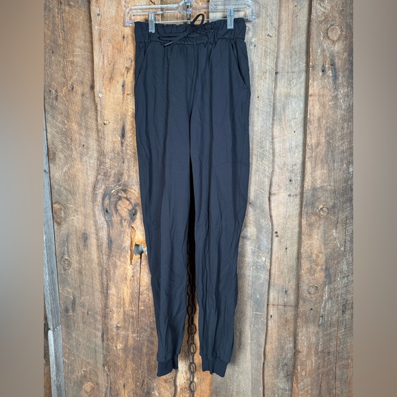 Lululemon Black Joggers - Size 2 - Picture 4 of 15